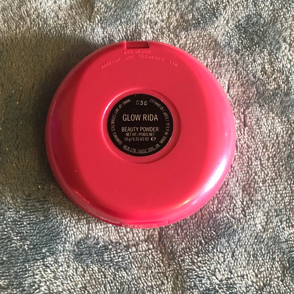 MAC Trolls Collection: Color- Glow Rida - Picture 5 of 5